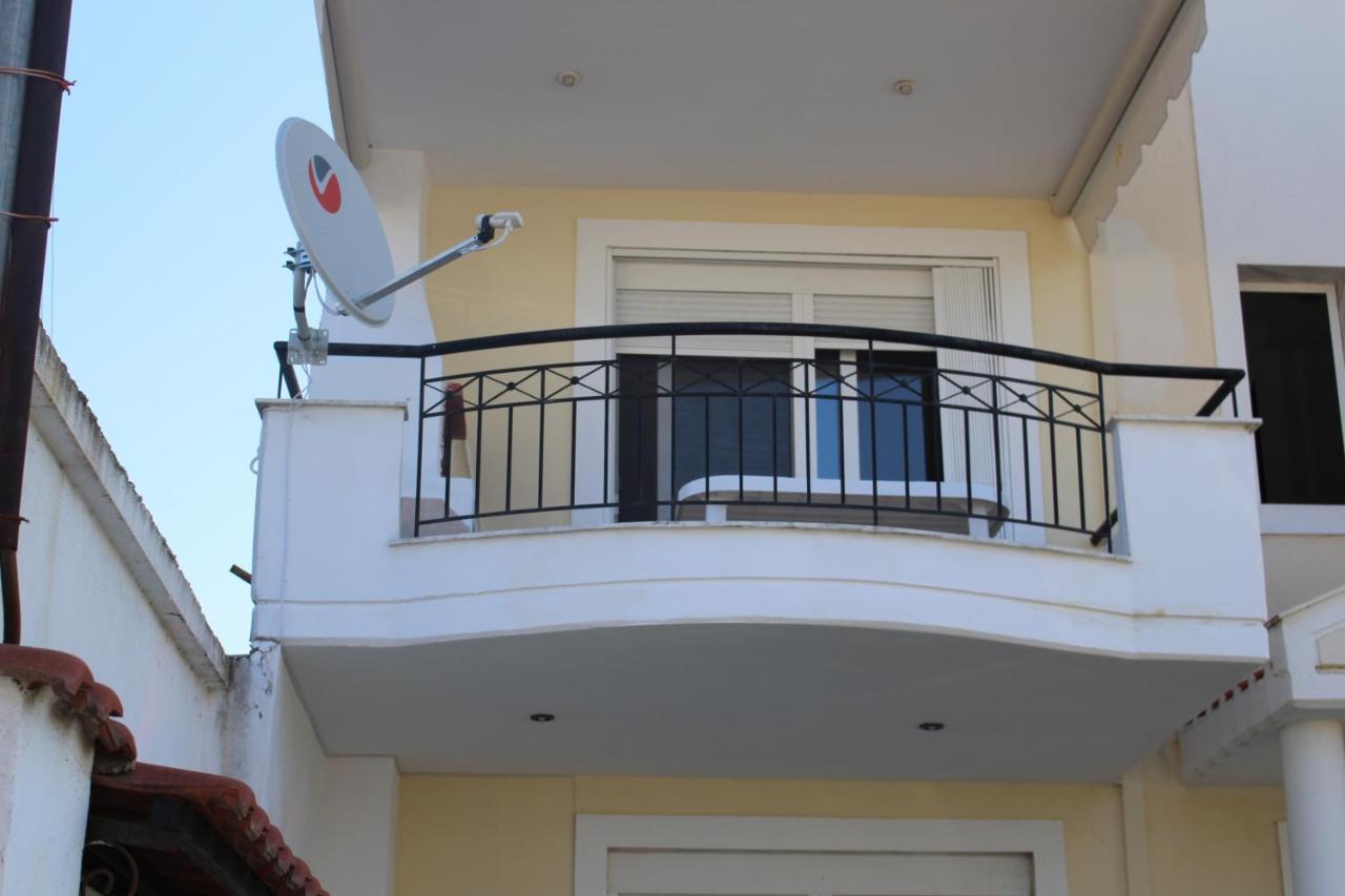 Paralia Ofriniou Gr Sunrise Apartments 3 エクステリア 写真
