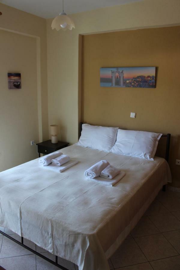 Paralia Ofriniou Gr Sunrise Apartments 3 エクステリア 写真